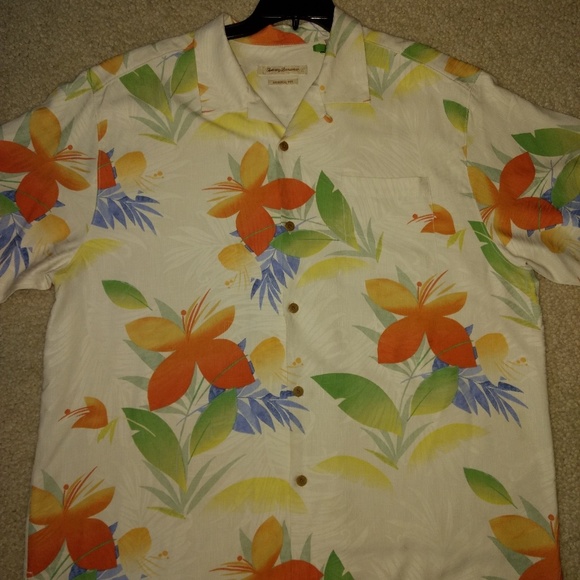 EUC Tommy Bahama 100% silk shirt - Picture 6 of 6